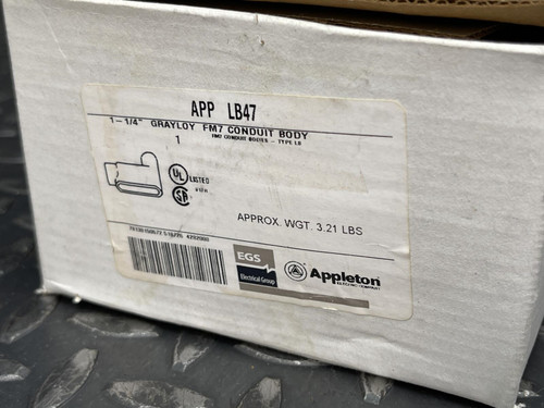 Appleton APP LB47 1-1/4" Grayloy FM7 Conduit Body -Unused