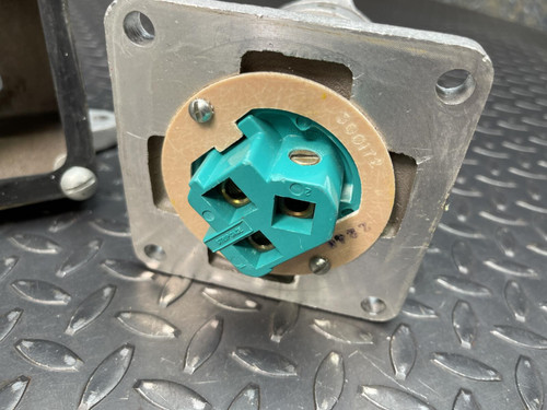 Appleton ADR6033 60A 600V 3W 3P Receptacle w/ Mount Box