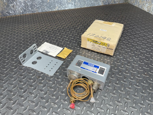 Johnson Controls, Penn Counterline P72MA-1 Dual Pressure, Pressure Control Johnson Controls, PENN