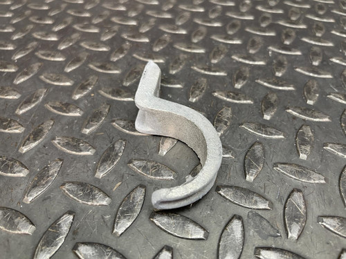 Box of 25 Thomas & Betts 1279 1-1/4" Pipe Straps for Rigid Conduit - Unused