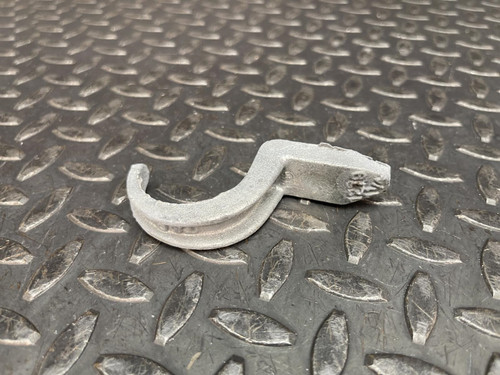 Box of 25 Thomas & Betts 1279 1-1/4" Pipe Straps for Rigid Conduit - Unused