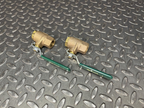 Lot of 2 Watts 3/8" NPT Ball Valve B6000, 150 WSO, 600 WOG - Unused Watts B6000