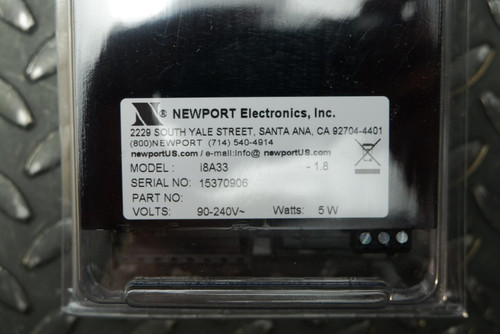 Newport i8A33 iSeries Digital Panel Meter Temp/Process Controller - New