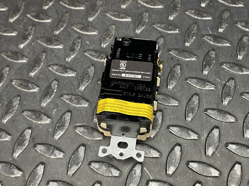 Lot of 3 Hubbell GFST15I Commercial Self Test GFCI Outlets, Ivory - Unused