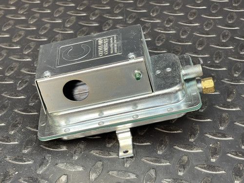 Cleveland Controls AFS-222 Air Pressure Sensing Switch - Unused