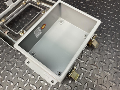 Underwiters Laboratories Cut Out Box Type 12 &13 Windowed Enclosure 8x6x4 Unused