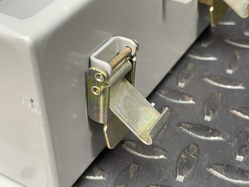 Underwiters Laboratories Cut Out Box Type 12 &13 Windowed Enclosure 8x6x4 Unused