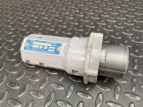 Crouse-Hinds APJ-3375 30 Amp Arktite Plug APJ-3375-M-72 Crouse-Hinds