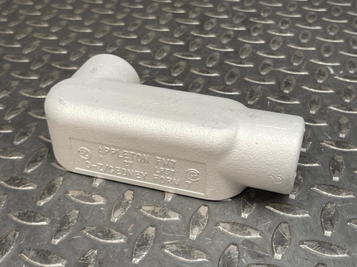 Lot of 3 Appleton LR37, 1", 0-Z/Gedney FM7 Form 7 Conduit Body w/ Cover - Unused