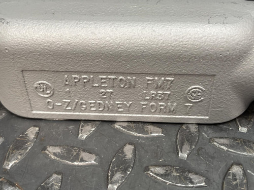 Lot of 3 Appleton LR37, 1", 0-Z/Gedney FM7 Form 7 Conduit Body w/ Cover - Unused