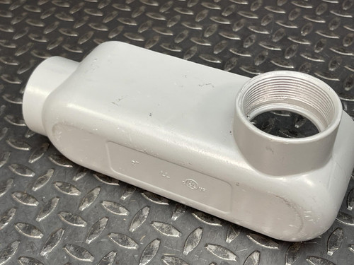 Raco Incorporated RLL200 Conduit Body 2", w/ Cover - Unused