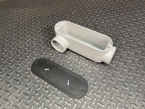 Raco Incorporated RLR200 Conduit Body 2", w/ Cover - Unused Raco Incorporated