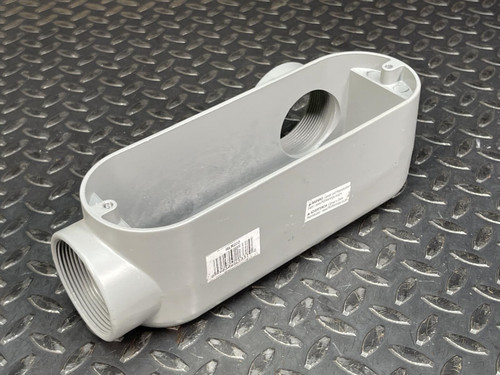 Raco Incorporated RLR200 Conduit Body 2", w/ Cover - Unused