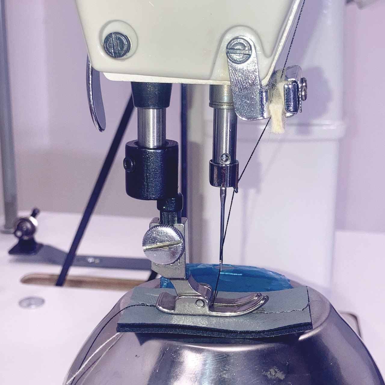 Jacksew® JS-810-WIG Single Needle Drop Feed Post Bed Sewing