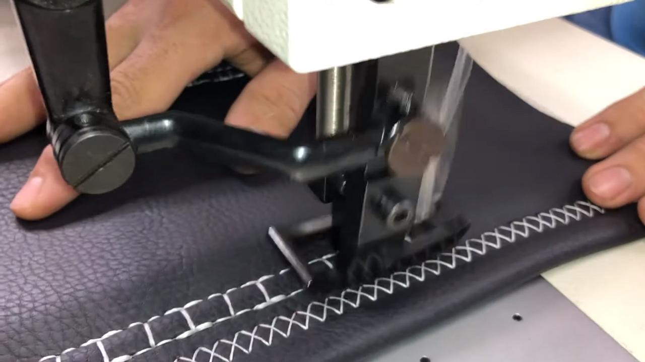 Consew 2040-DSM-E Single/Double Needle Extra Heavy Duty