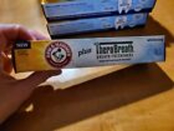 Arm & Hammer Plus Therabreath Whitening Invigorating Icy Mint 5.5 Oz Toothpaste