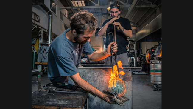 Talk Like a Gaffer with a Glass Blowing Glossary 