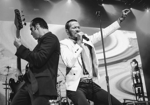 Stone Temple Pilots #2 Photo by Rich Abagon