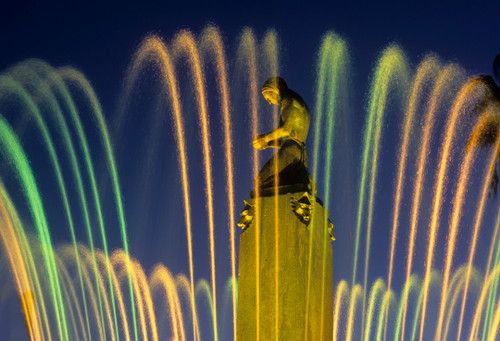 Electric Fountain located in Beverly Hills, California