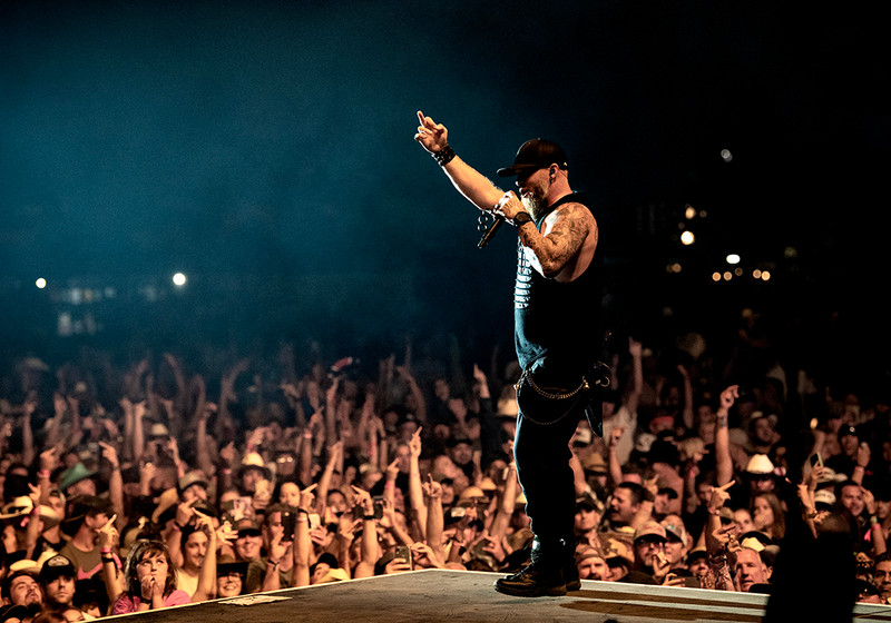 Brantley Gilbert Photo George Ortiz