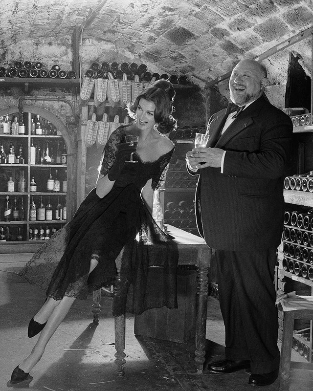 Dessès | Maxim’s Vintage Fashion Photo by Gleb Derujinsky