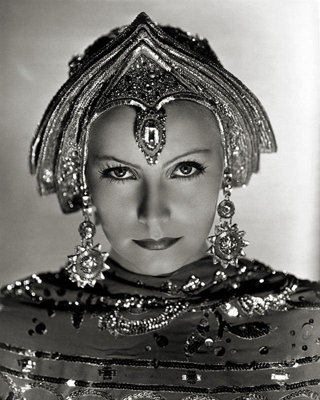 Stunning head piece on Greta Garbo in Mata Hari, 1931