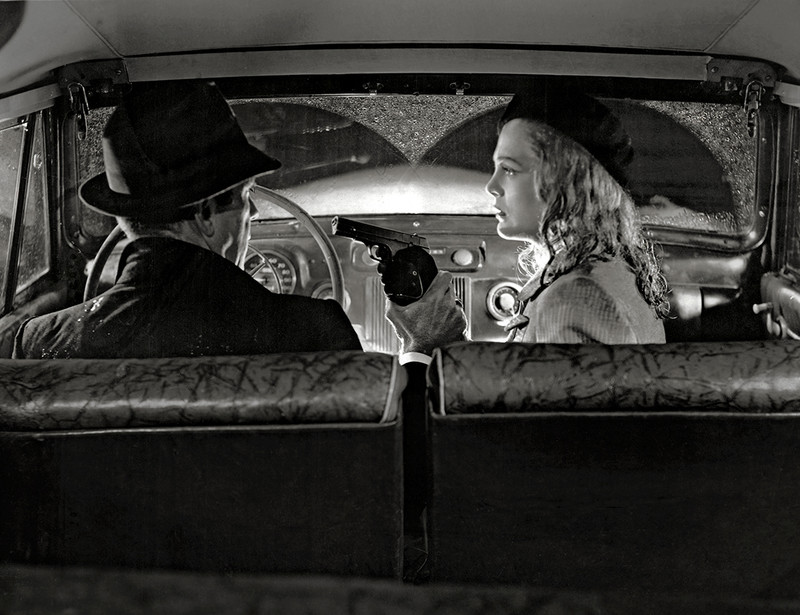 Scene still inside a car from Humphrey Bogart, Lizabeth Scott, Dead Reckoning, 1947