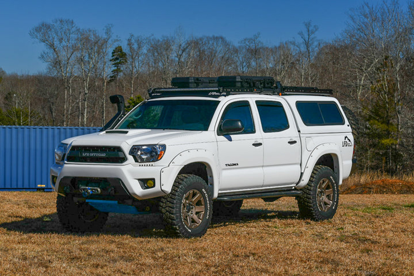 Image of LFD Off Road Tacoma Double Cab Roof Rack Lightforce 40" Combo 2005+.
