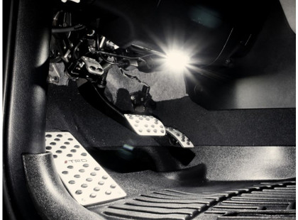 Image of 14-21 TOYOTA TUNDRA LED FOOTWELL KIT DUAL OUTPUT FRONT.