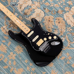 Fender Stratocaster HSS Floyd Rose with Maple Neck - Black