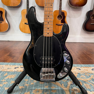 Ernie Ball Music Man StingRay 4 H with Maple Fretboard