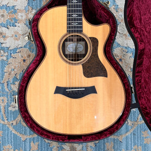 Taylor 712ce 12-Fret with V-Class Bracing - Natural