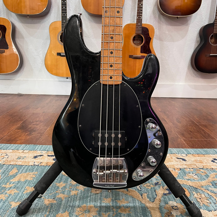 Ernie Ball Music Man StingRay 4 H with Maple Fretboard