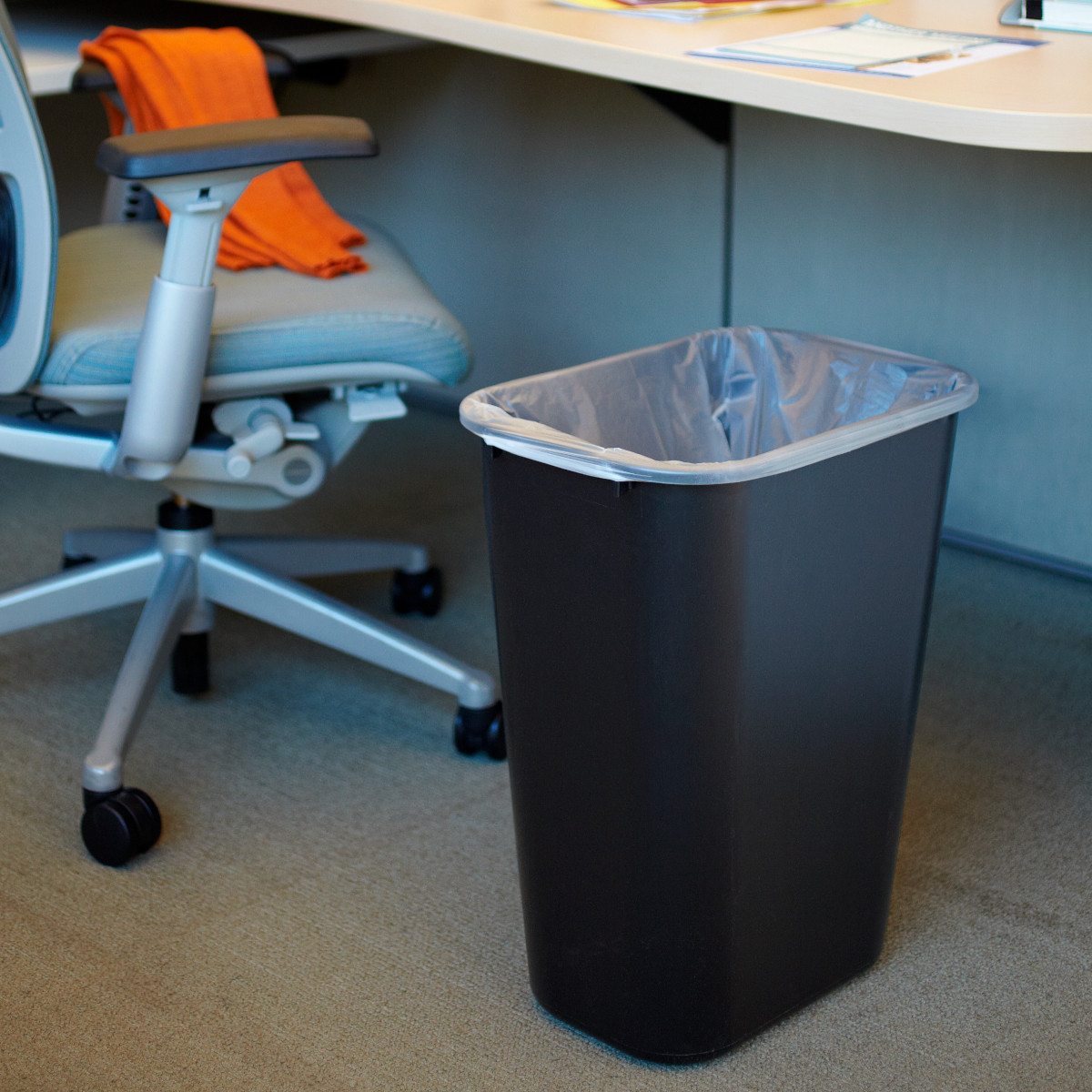 Rubbermaid FG295700BLA Cestino Rettangolare 39 Litri - Nero (Confezione Da 12)