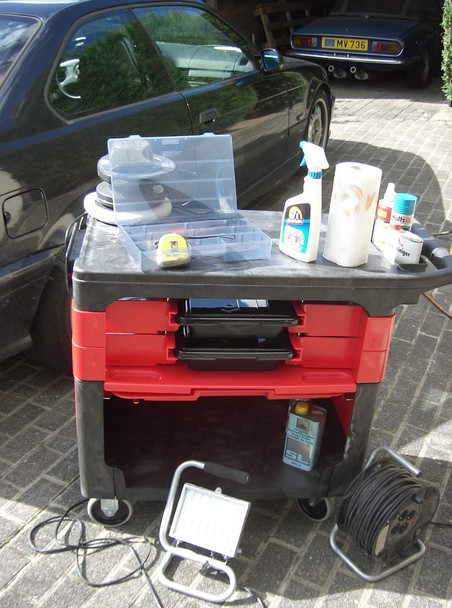 Rubbermaid FG618000BLA