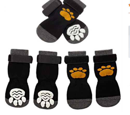 Paw Booties S M L 
keep your dogs paws dry and clean with Neempet paw booties 100% pure cotton with a velcro clip on strap so your dog cannot remove or pull the booties off .
Colors cannot be guaranteed .