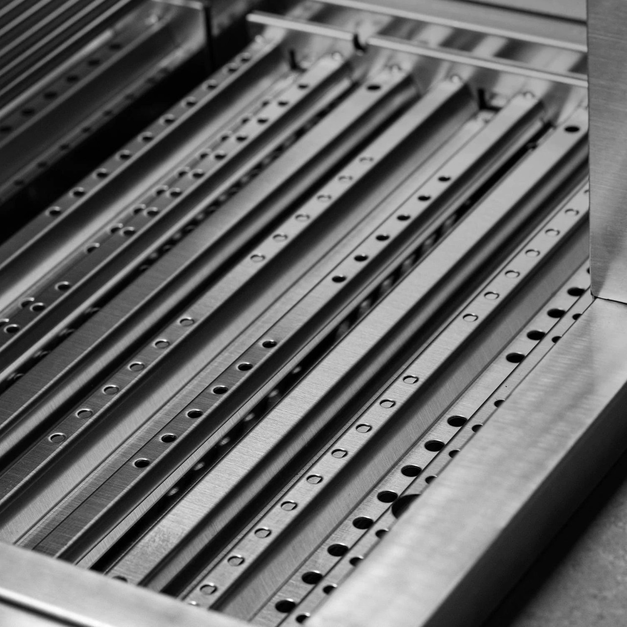 PGS T-Series Commercial - 30-Inch 2-Burner Built-In Grill - Liquid Propane Gas - S27TLP