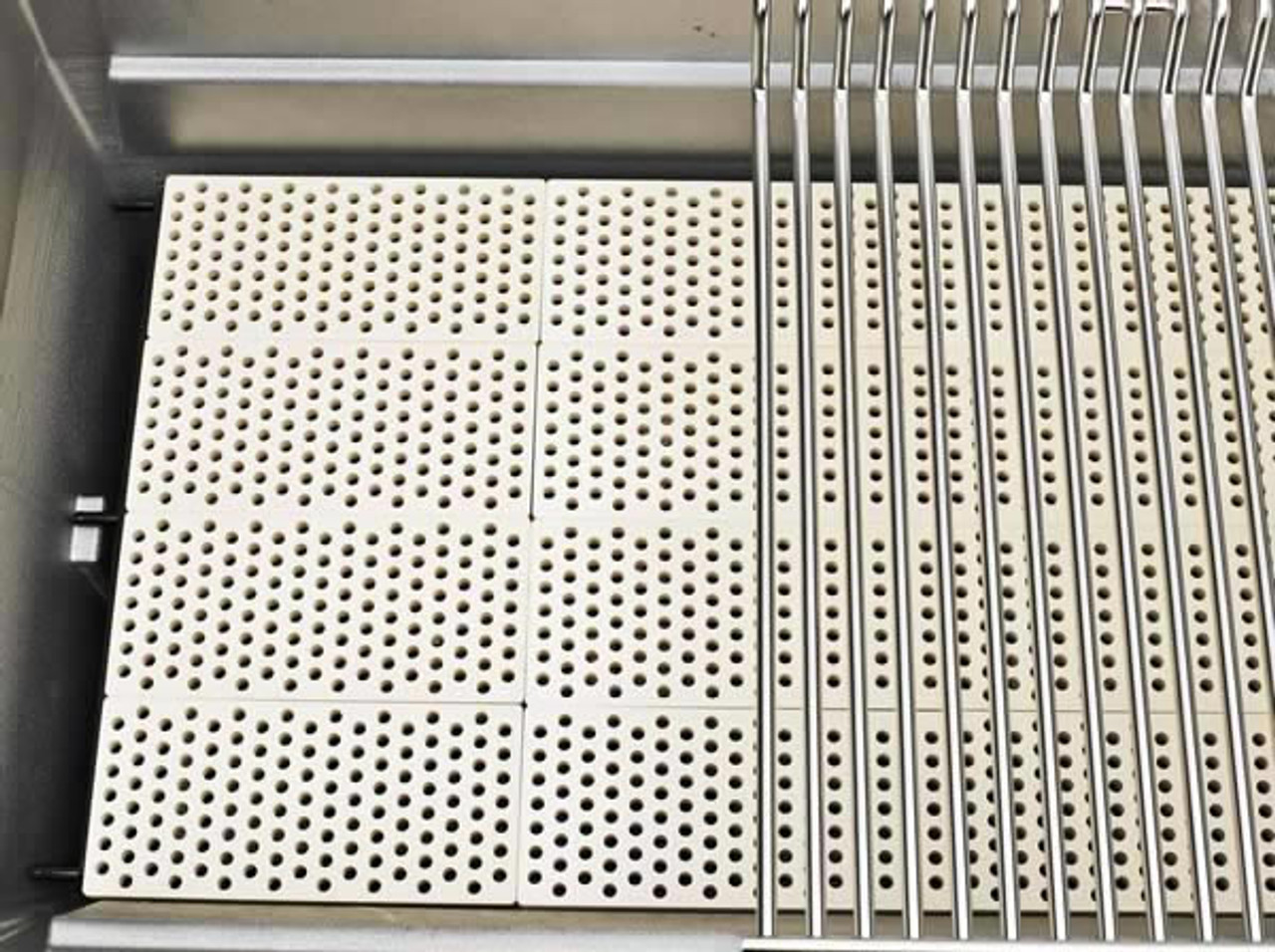 Broilmaster Premium Series - 27-Inch 2-Burner Built-In Grill - Natural Gas - P3XFN