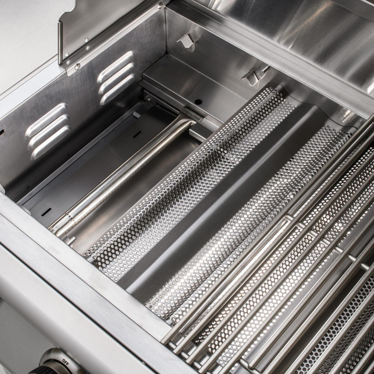 Blaze Prelude LBM - 32-Inch 4-Burner Built-In Grill - Liquid Propane Gas - BLZ-4LBM-LP
