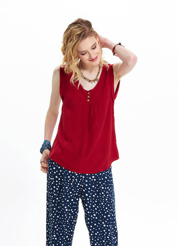 Dark Red Sleeveless Bohemian Blouse with Coconut Button Details