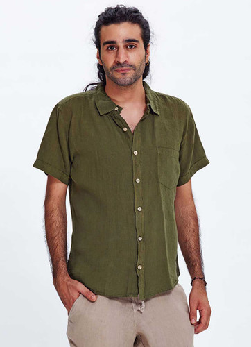 Khaki Short-Sleeve Linen Men's Shirt with Classic Collar and Pockets
