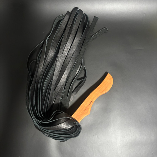 Full size flogger 