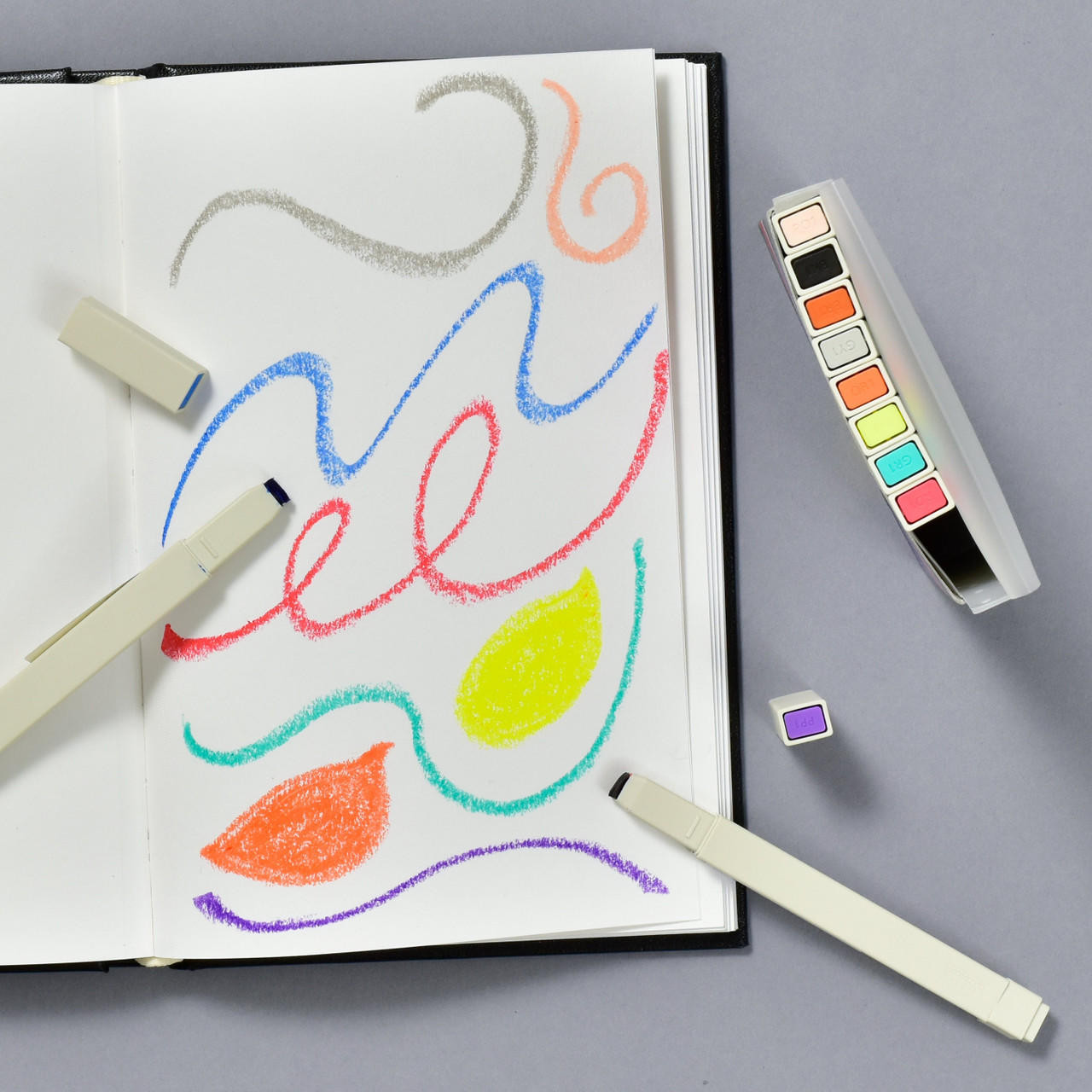 Pasta Drawing and Graphic Markers Set