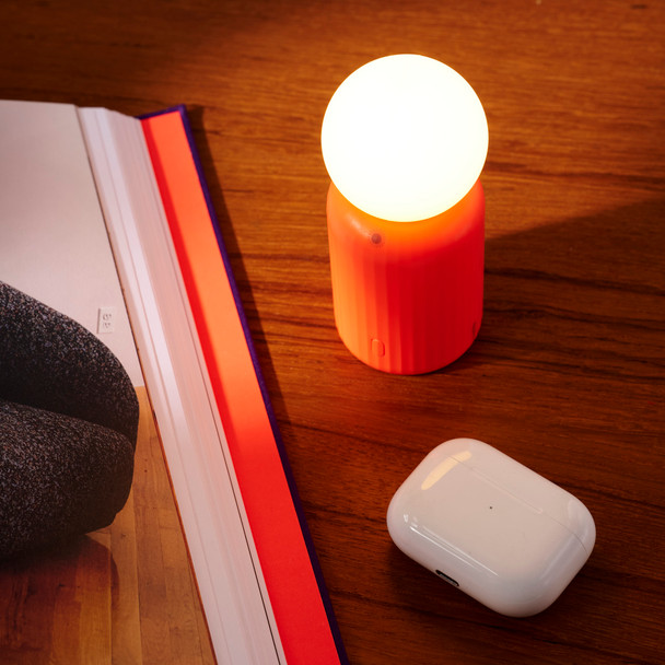 Lund Mini Wireless Lamp & Charger Orange