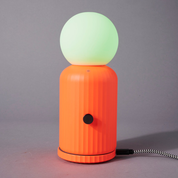 Lund Wireless Lamp & Charger Coral