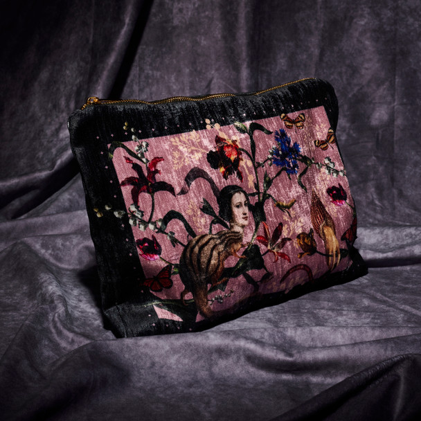 Bulba Mauve Velvet Clutch by Muzaluci