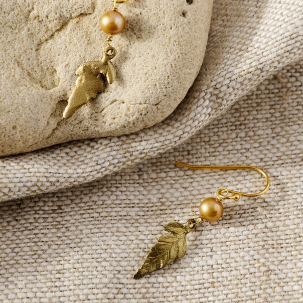 Philadelphia Museum of Art Tiny Fern and Pearl Earrings