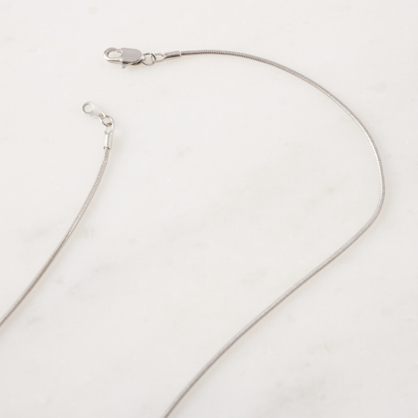 Long Relaxed Cube Necklace Silver