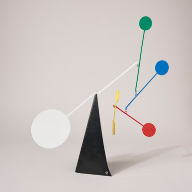 Standing Circles Desktop Mobile