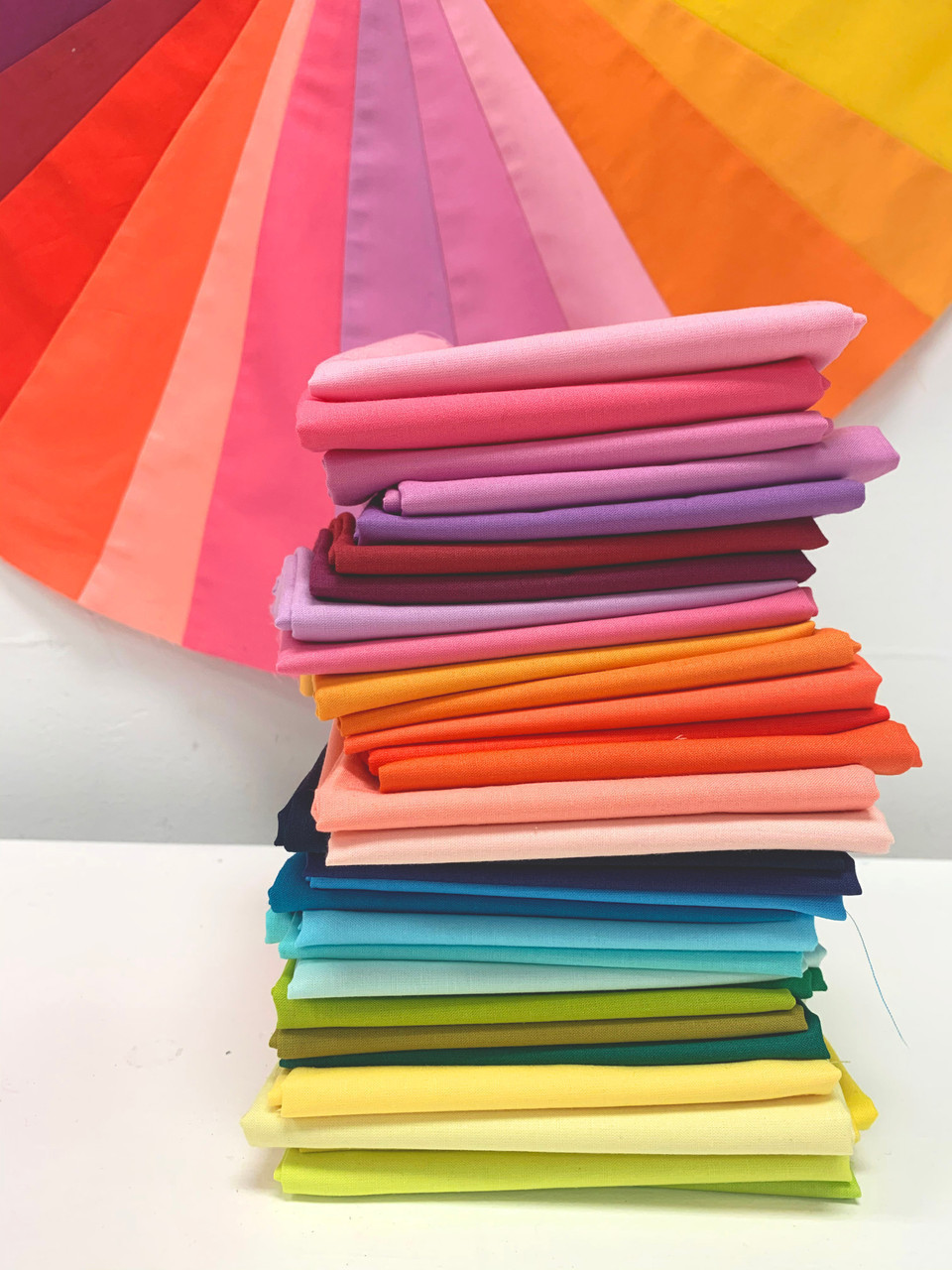 WINDHAM FABRICS, Ruby and Bee Solids